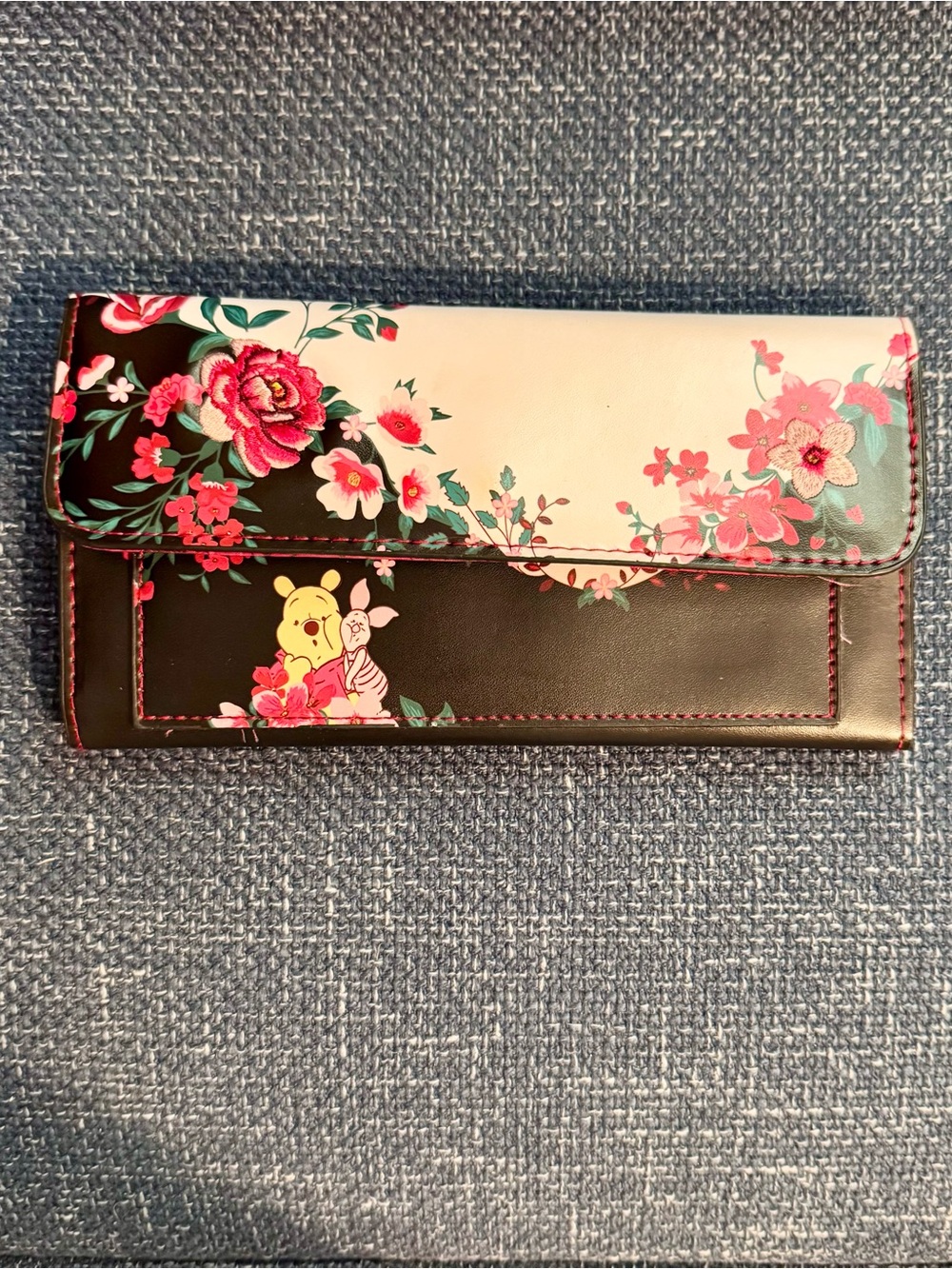 Disney Lounge Fly Winnie the Pooh,
piglet,embroidered flowers,Pink,Cream wallet